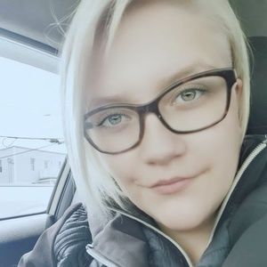 Meet your Posher, Ann-julie